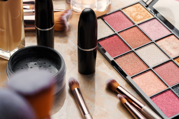 Expired Makeup: Risks, Side Effects, and When to Throw It Away